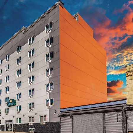 La Quinta By Wyndham Brooklyn Central New York Bagian luar foto