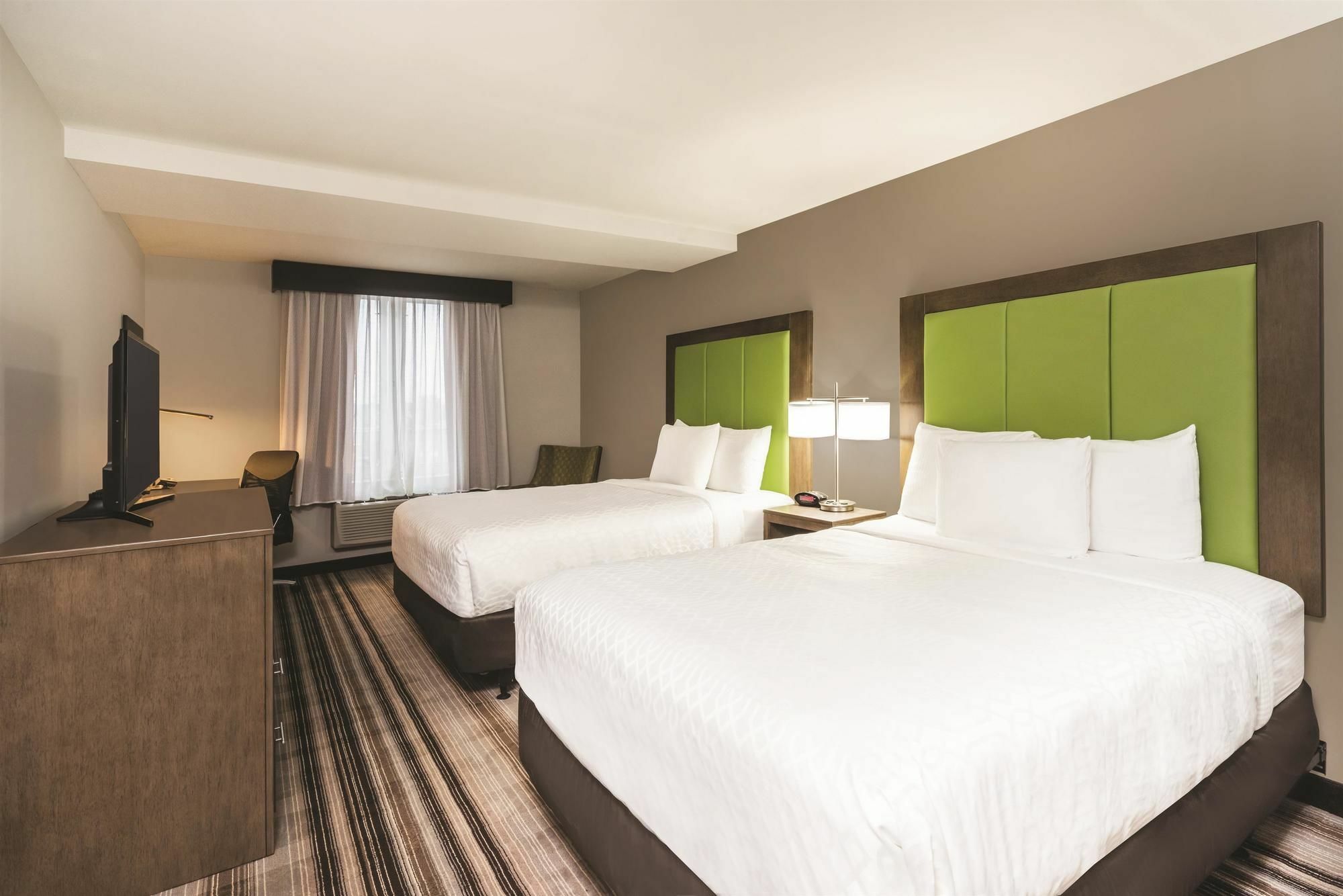 La Quinta By Wyndham Brooklyn Central New York Bagian luar foto